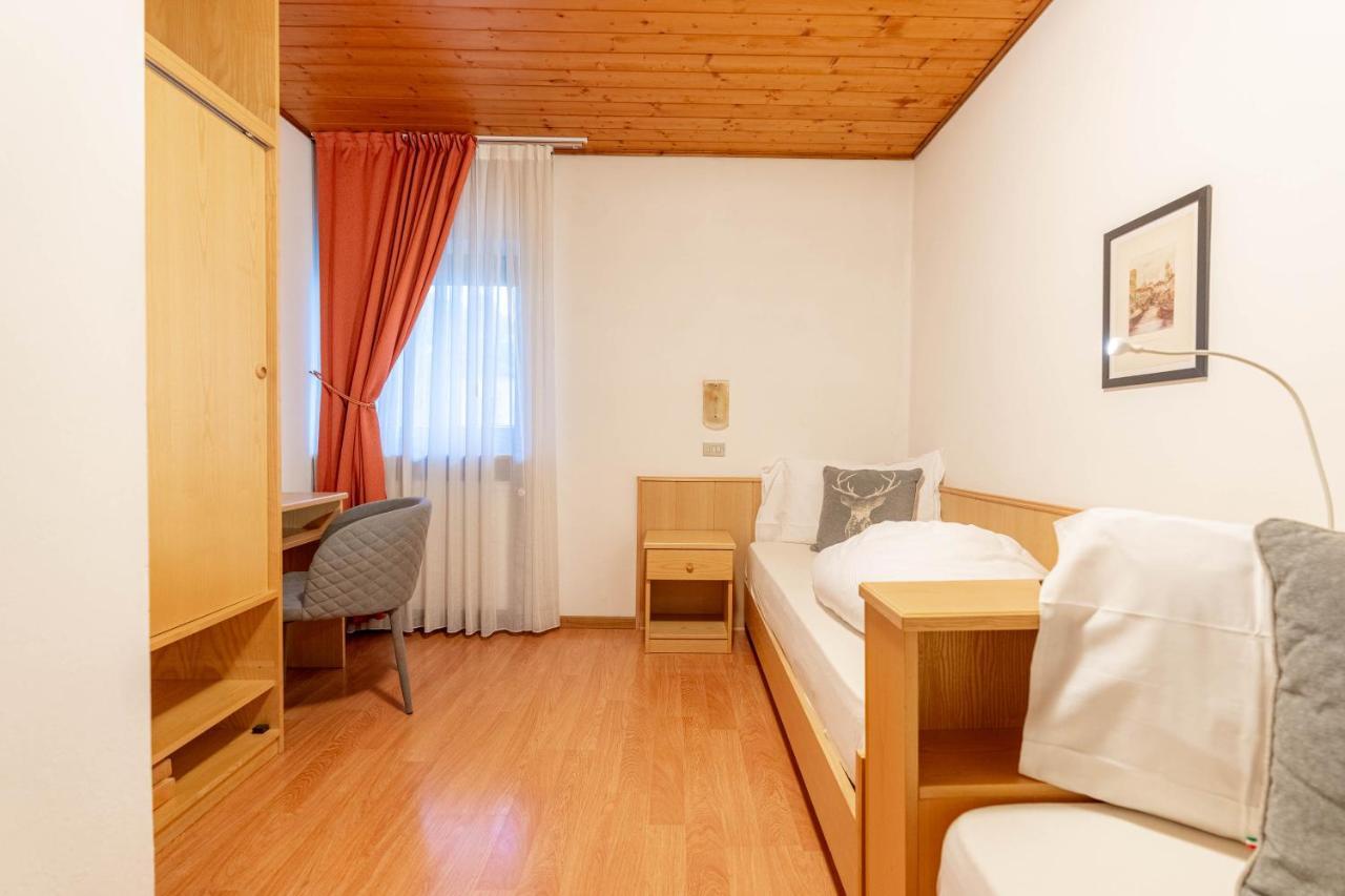 Albergo Dolomiti Cavalese Eksteriør billede